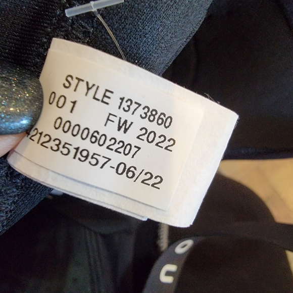 Under Armour Infinity High Zip Bra - Black/White Size XS High Support NEW! - Picture 12 of 17